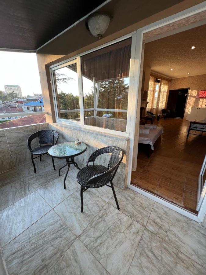 Twins Guest House Batumi Exterior foto
